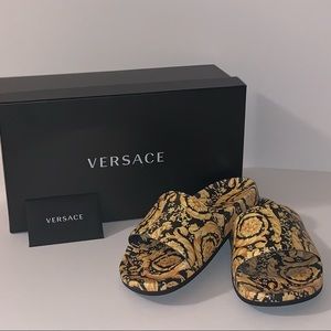 Versace Kids size 33
